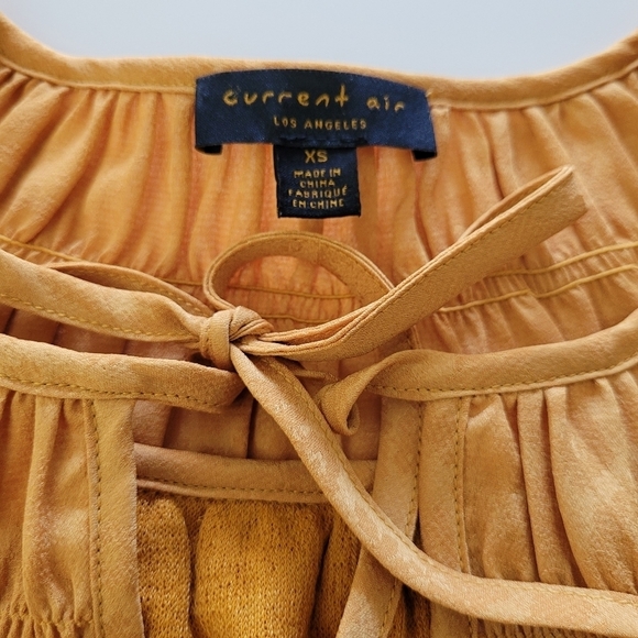 Current air Los Angeles mustard ruffled chiffon floral peasant top - Picture 2 of 9